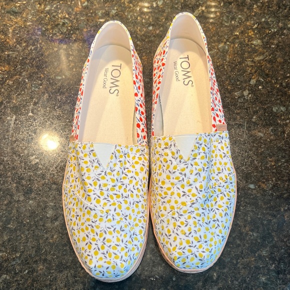 TOMS Alpargata Leather Wrap Yellow Multi Liberty Print - Picture 5 of 6